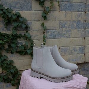 Women's Light Gray Boot